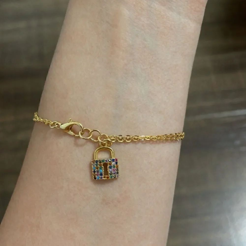 Diamond lock bracelet vR 389